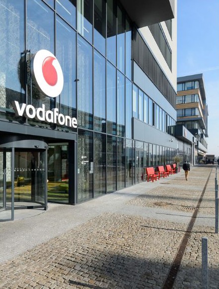 Český Mobil (později Oskar Mobil, nyní Vodafone Czech Republic)